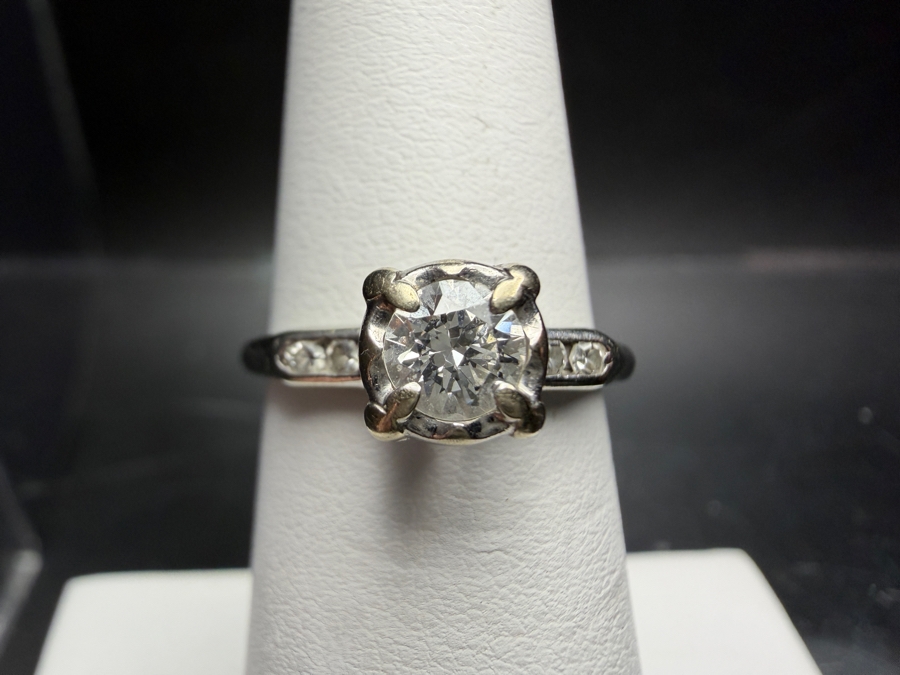 18k Gold Ring Set With 4.3mm Round Brilliant Cut Diamond Est. .40ct SI1-VS2 / F-G Color And (4) 1mm Single Cut Diamonds Est. .04cttw Size 5.5 2.3g Retails $2,400 [Photo 2]