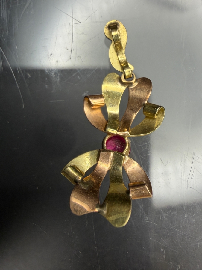14k Gold Pendant With Red Stone 1 3/8'L 1.5g [Photo 3]