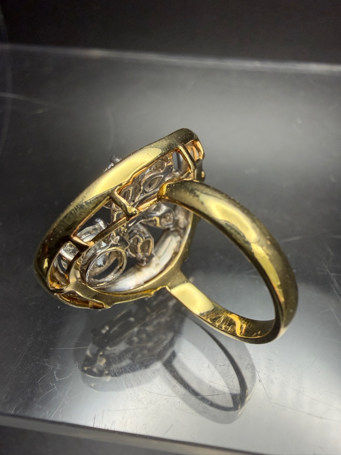 14k Gold Diamond Ring With (1) 6.5mm Round Brilliant Cut Diamond Est. 1ct F-G / SI1-VS2 Accented With (4) 5x3mm Pear Shape Diamonds F-G Est. .80cttw Size 6.5 8.1g Retails $12,100 [Photo 10]