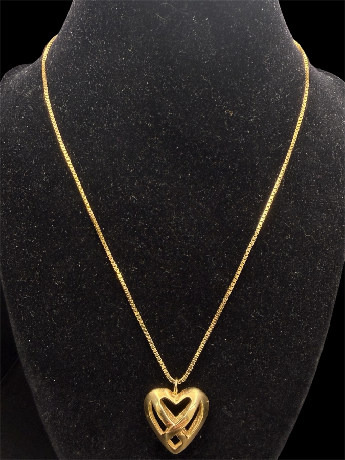 14k Gold Heart Pendant With 14k Gold 18' Chain Necklace 11.2g [Current Gold Melt Value Is $1,006]
