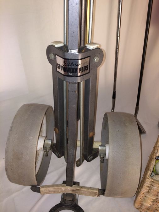 Golf Lot - Golf Bag Carrier, Golf Balls, Clubs [Photo 3]