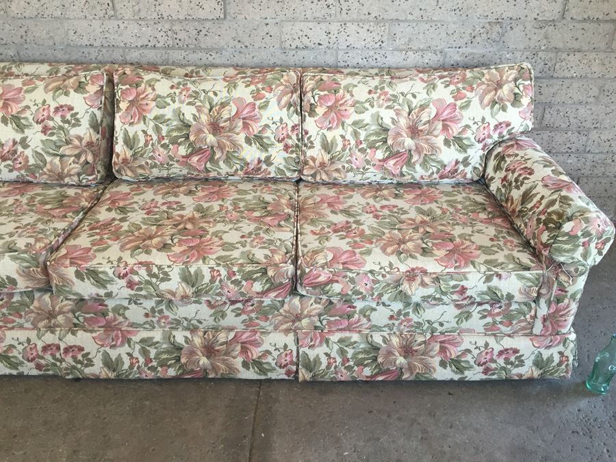 Shabby Chic Style Floral Pattern Sofa With Casters [Photo 5]