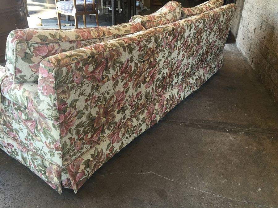 Shabby Chic Style Floral Pattern Sofa With Casters [Photo 9]