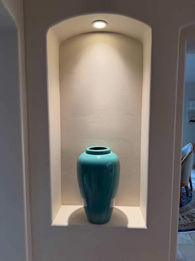 Vintage Pair Of Bauer Pottery Aqua Turquoise Oil Jars, Art Deco Style Ceramic Floor Vase, Iconic California Art Pottery, Circa 1930s-1940s 22.5'H  [Photo 7]
