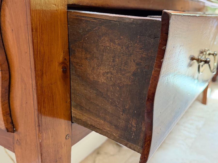 Antique Georgian Style Three-Drawer Wooden Sideboard Server Console Table With Brass Bail Pulls And Tapered Legs 68W X 14.5D X 30H


 [Photo 8]