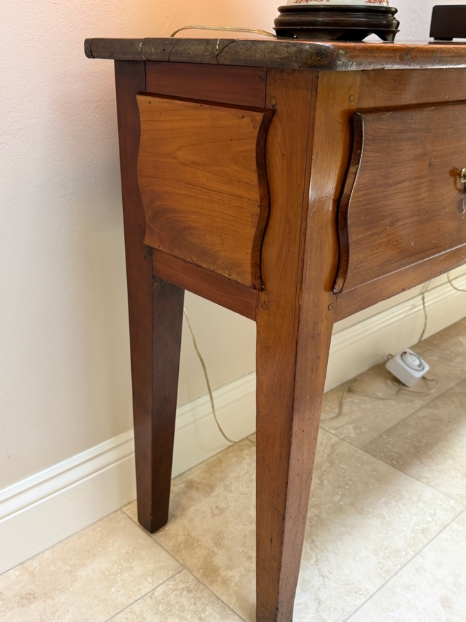 Antique Georgian Style Three-Drawer Wooden Sideboard Server Console Table With Brass Bail Pulls And Tapered Legs 68W X 14.5D X 30H


 [Photo 9]