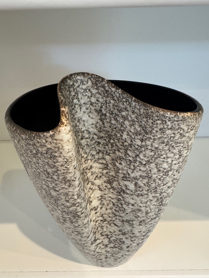 Vintage West German ES Keramik Hand-Painted Fish Motif Fat Lava Vase, Shape 152 27, Mid-Century Modern Underwater Botanical Decor, Circa 1960s 11.5'H [Photo 4]