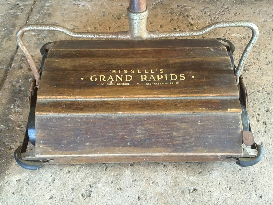 Vintage Bissell's Grand Rapids Carpet Sweeper [Photo 1]