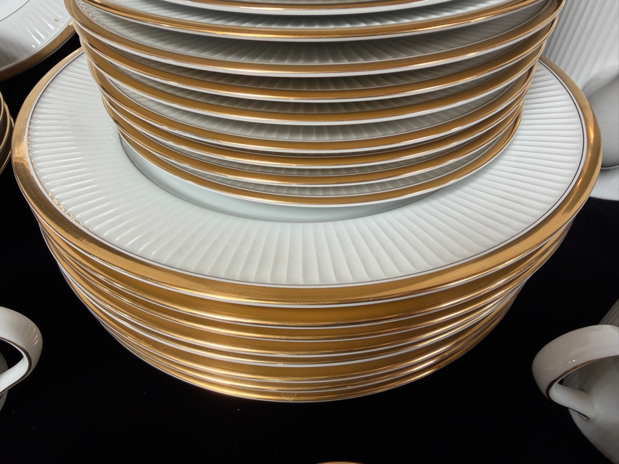 Fitz And Floyd 'Classique d'Or' China Service [Photo 3]