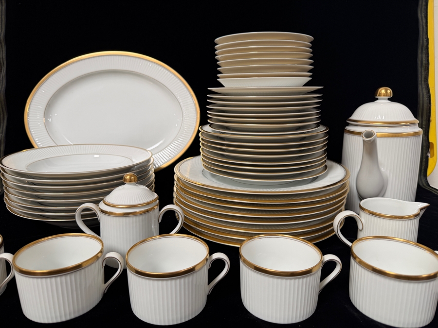 Fitz And Floyd 'Classique d'Or' China Service [Photo 2]