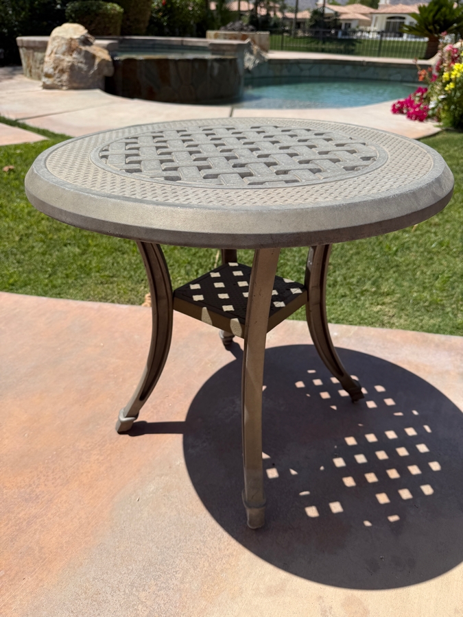 Round Cast Aluminum Outdoor Patio Side Table With Decorative Basket-Weave Top And Curved Legs 20'W X 19'H [Photo 4]