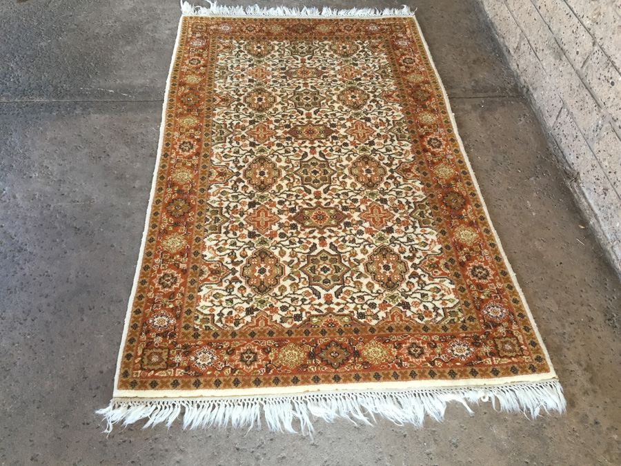 Hand Wooven Oriental Indian Wool Rug - 5' x 3' - Browns [Photo 1]