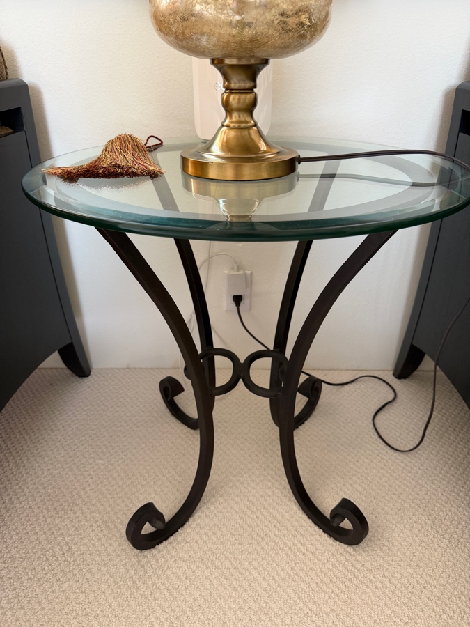 Vintage Hollywood Regency-Style Brass Urn Lamp With Round Wrought Iron and Glass End Table (24'W X 24'H) [Photo 3]