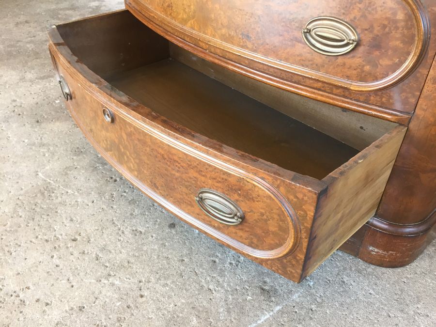 Vintage 3-Drawer Dresser With Marble Top [Photo 12]