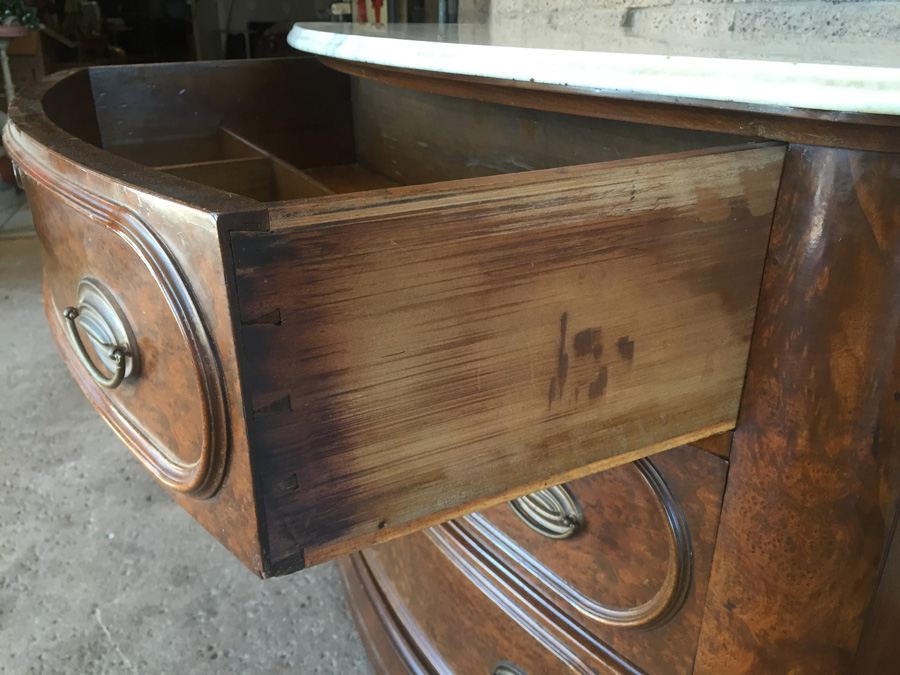 Vintage 3-Drawer Dresser With Marble Top [Photo 10]