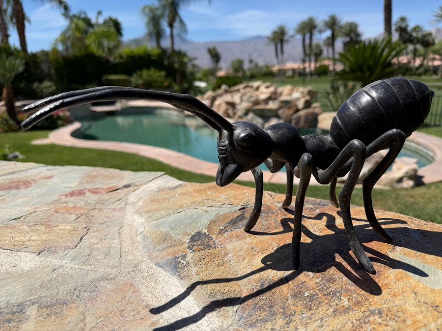 Large Cast Iron Ant Garden Sculpture With Dark Bronze Finish 13'W [Photo 4]