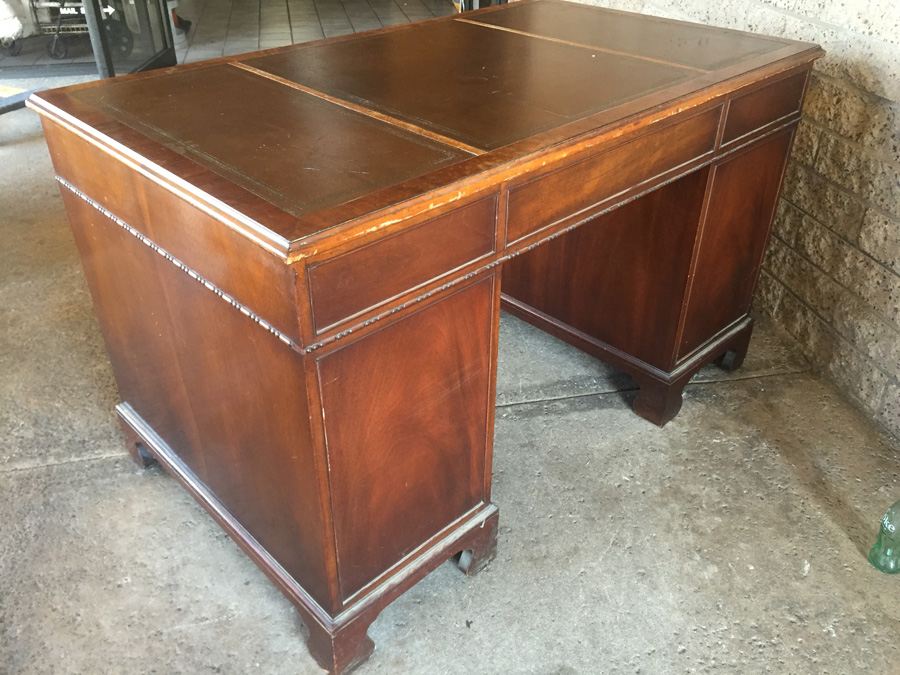 Vintage Leather Top Desk [Photo 11]