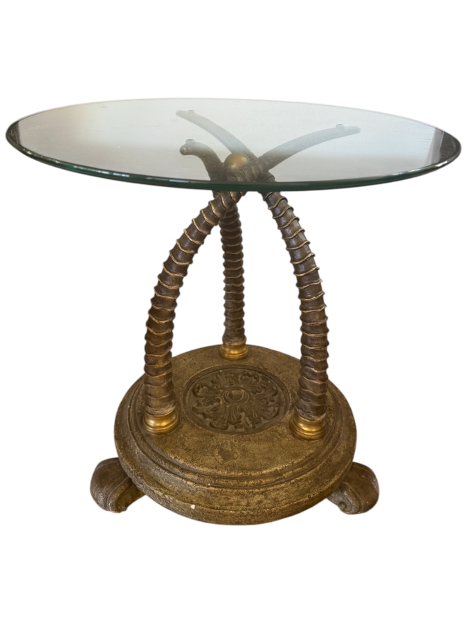 Thomasville Furniture Ernest Hemingway Masai Collectors Accent Chairside Table 26'W X 26'H