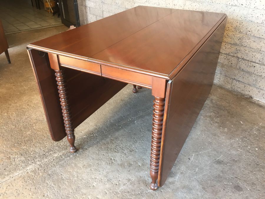 Vintage Pennsylvania House Drop Leaf Gate Leg Table With Beautifully Turned Legs And Two Leaves And Six Windsor Chairs [Photo 4]
