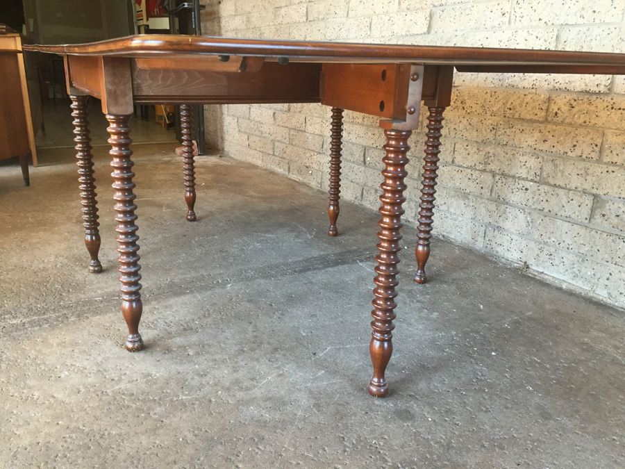 Vintage Pennsylvania House Drop Leaf Gate Leg Table With Beautifully Turned Legs And Two Leaves And Six Windsor Chairs [Photo 12]