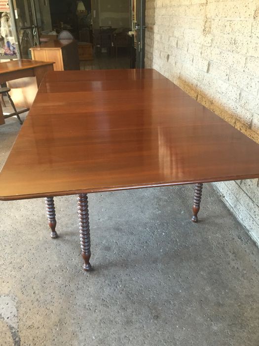 Vintage Pennsylvania House Drop Leaf Gate Leg Table With Beautifully Turned Legs And Two Leaves And Six Windsor Chairs [Photo 20]