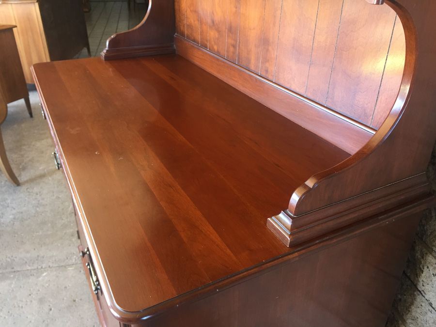 Vintage Pennsylvania House Sideboard / Buffet With Hutch [Photo 20]