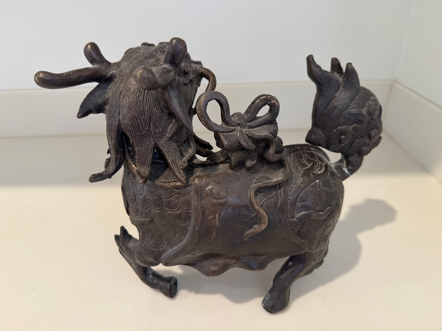 Two-Piece Vintage Japanese Bronze Komainu Shishi Incense Burner With Removable Head And Ribbon-Tied Saddlecloth [Photo 5]