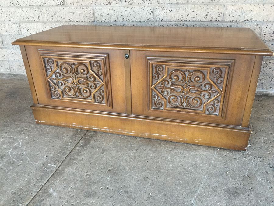 Vintage LANE Cedar Chest [Photo 1]