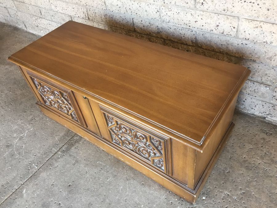 Vintage LANE Cedar Chest [Photo 6]
