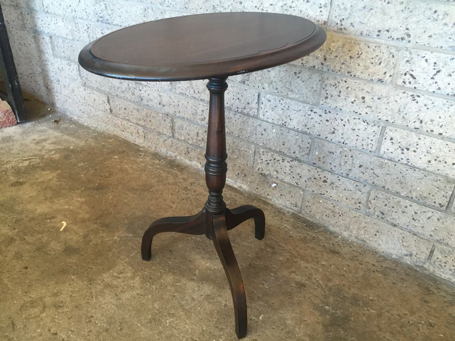 Tilt-Top Candlestand Table [Photo 9]