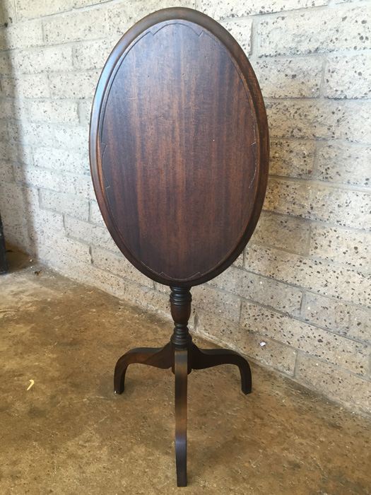 Tilt-Top Candlestand Table [Photo 2]