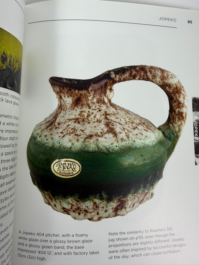 Just Added - Paperback Book Fat Lava: West German Ceramics Of The 1960s & 70s By Mark Hill [Photo 9]