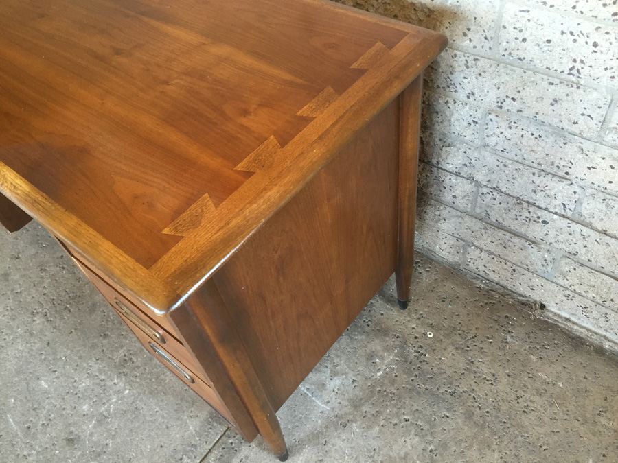 Mid-Century LANE Desk [Photo 6]