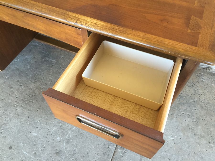 Mid-Century LANE Desk [Photo 9]