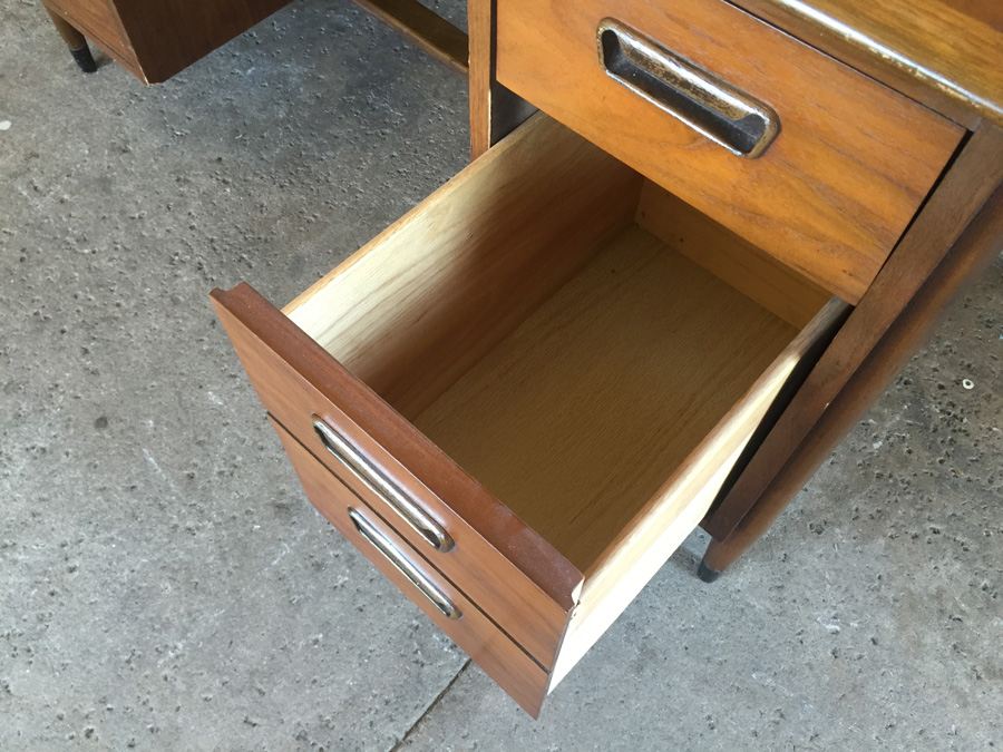 Mid-Century LANE Desk [Photo 10]