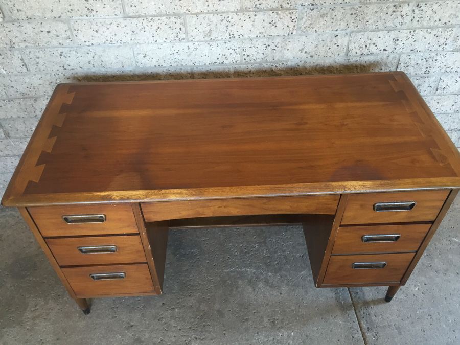Mid-Century LANE Desk [Photo 7]
