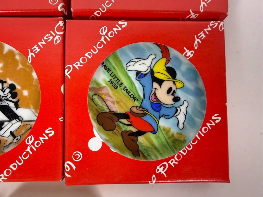 Vintage Walt Disney Productions Mickey Mouse Miniature Plate Collection And Factory Sealed Italian Topolino & Company Playing Cards Set [Photo 7]