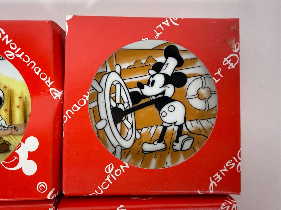Vintage Walt Disney Productions Mickey Mouse Miniature Plate Collection And Factory Sealed Italian Topolino & Company Playing Cards Set [Photo 8]