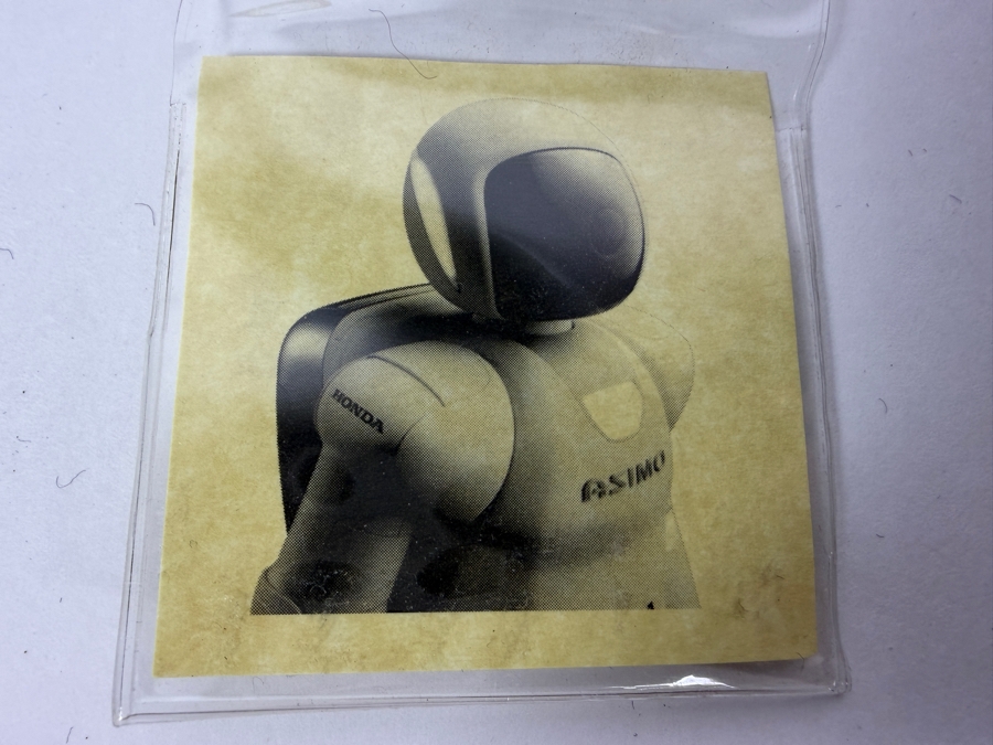 Disneyland Resort Honda ASIMO Solid Bronze Medallion With Original Certificate Of Verification [Photo 5]