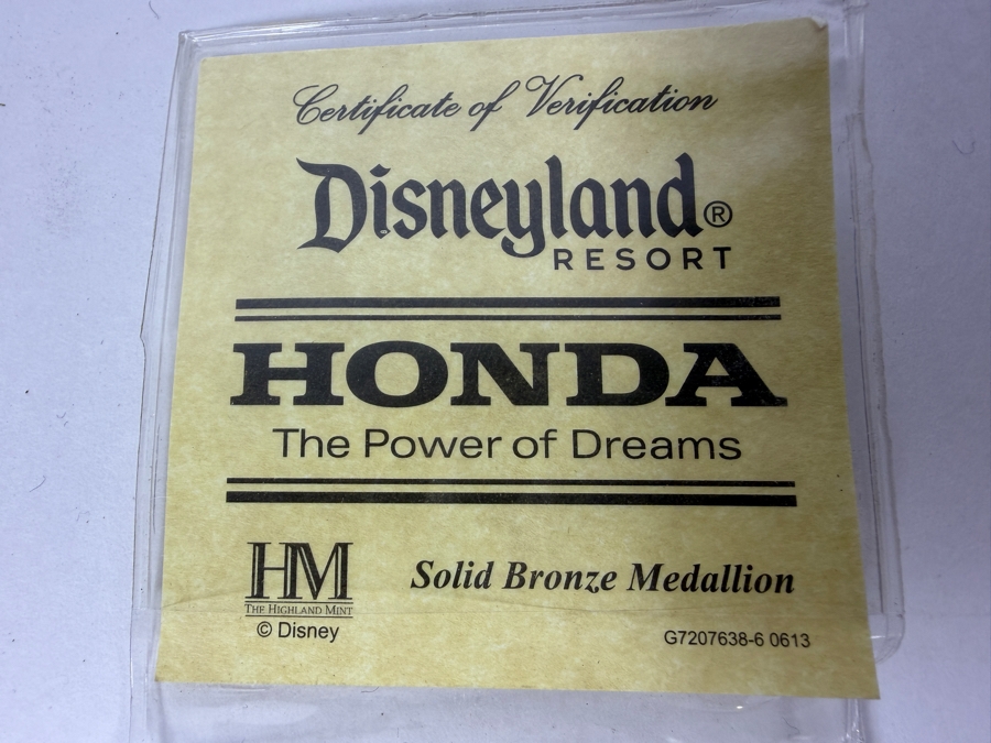 Disneyland Resort Honda ASIMO Solid Bronze Medallion With Original Certificate Of Verification [Photo 3]