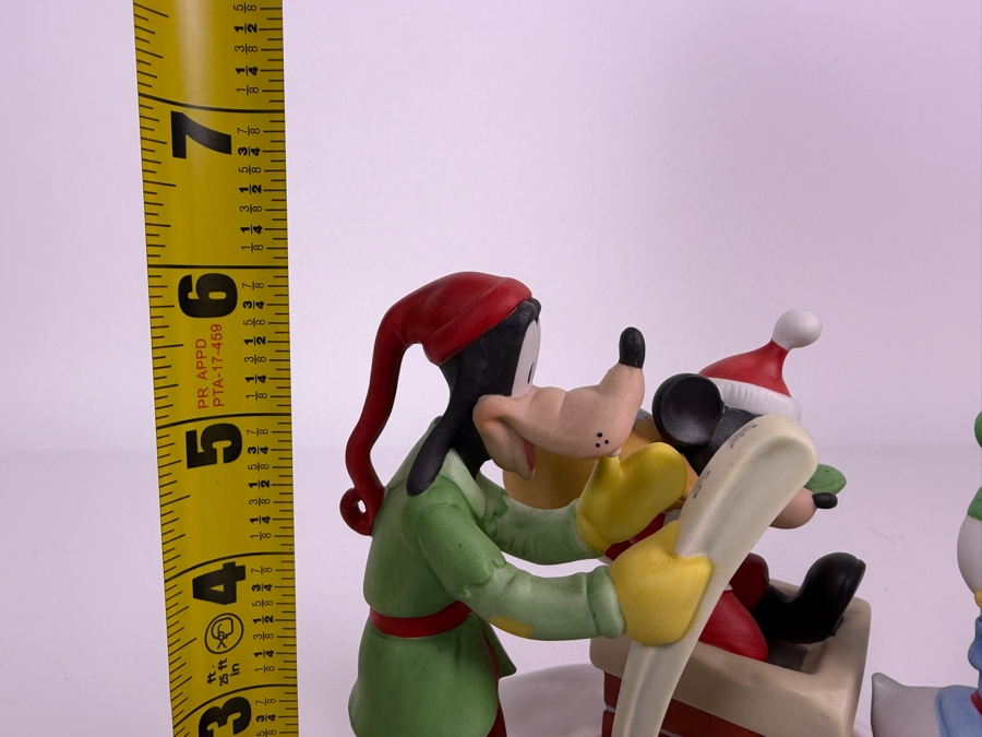 Vintage Grolier Collectibles Christmas 1990 'Checking It Twice' Artwork By The Walt Disney Company Figurine 6'H [Photo 9]