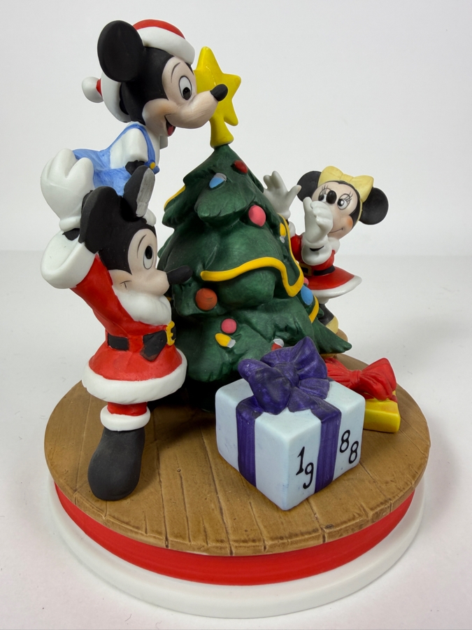 Vintage Grolier Limited Edition The Disney Collection Christmas 1988 'The Tree Trimming' Designed By Walt Disney Artists Figurine 7'H [Photo 4]