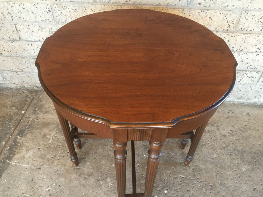 Vintage Mahogany Side Table [Photo 2]