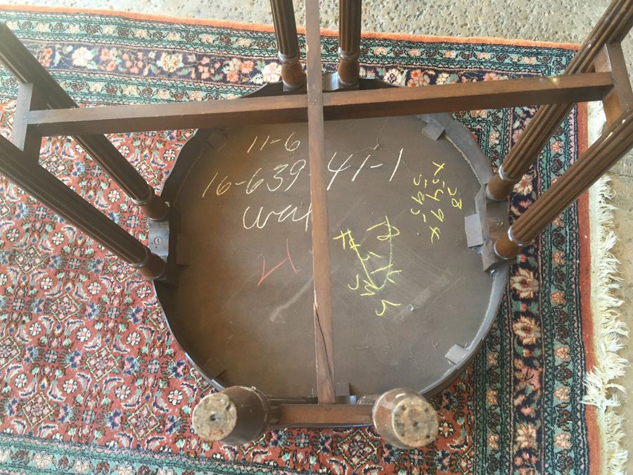 Vintage Mahogany Side Table [Photo 3]