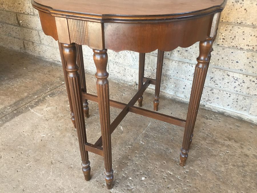 Vintage Mahogany Side Table [Photo 5]