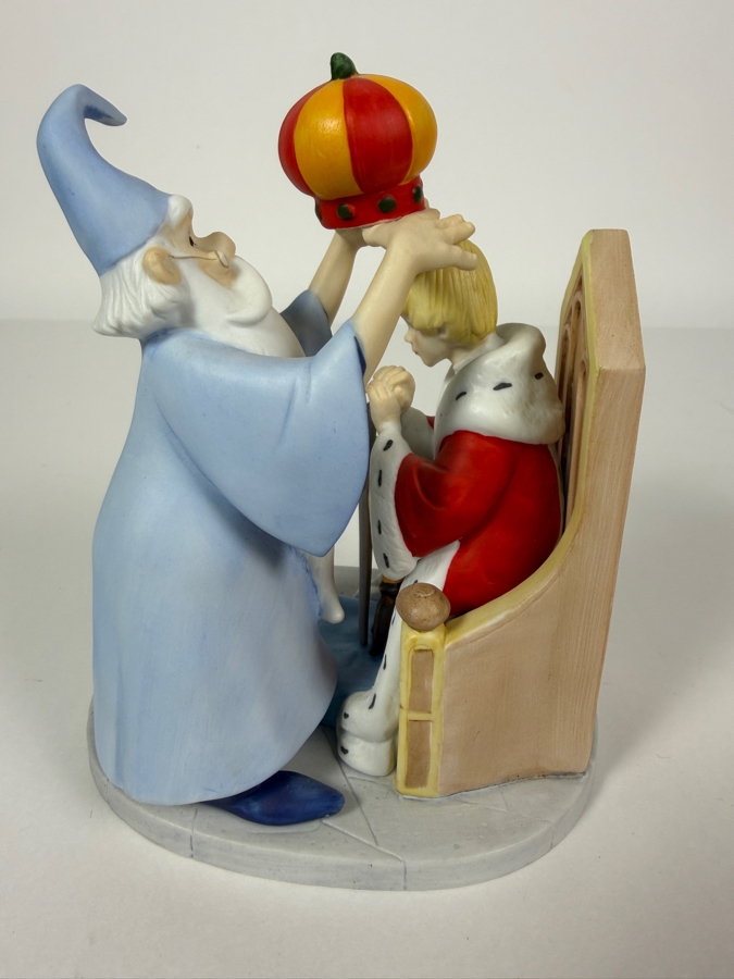 Vintage Grolier Limited Edition Disney Magic Memories The Sword In The Stone Merlin Crowning Arthur Figurine 6'H [Photo 3]