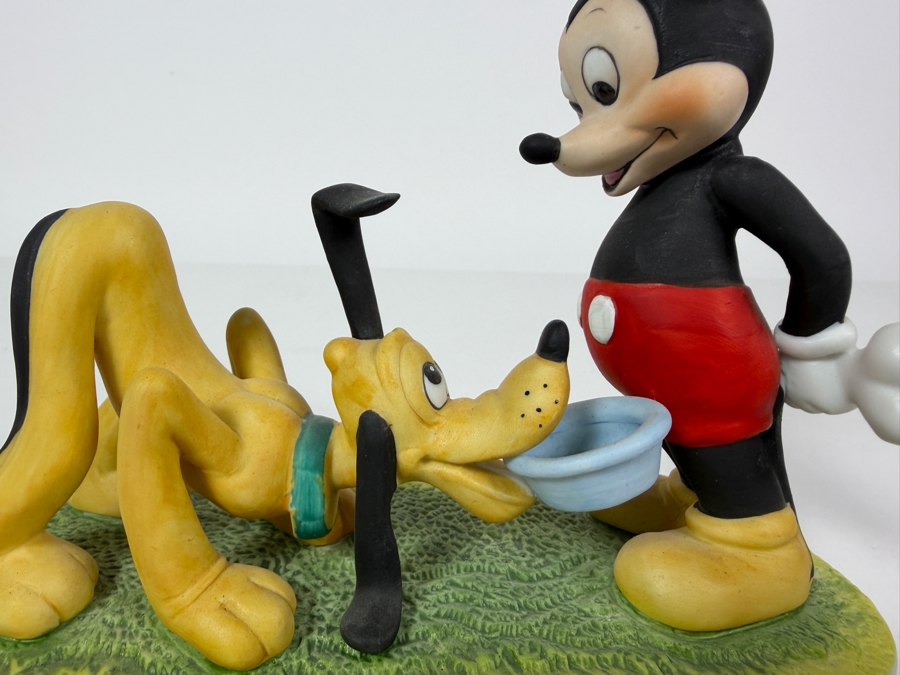 Vintage Walt Disney Cartoon Classics Mickey's Pal Pluto 1933 Limited Edition Porcelain Figurine 5.5'H [Photo 2]
