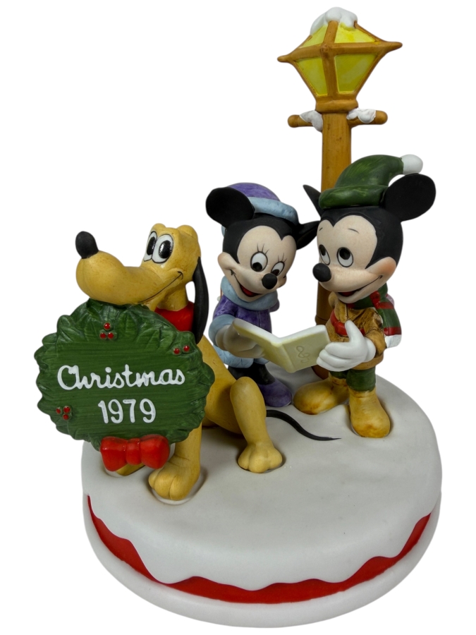 Vintage Grolier Limited First Edition Christmas 1979 Mickey Mouse, Minnie Mouse And Pluto Caroling Figurine Designed By Walt Disney Artists 7'H