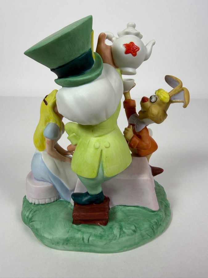 Vintage Grolier Disney Magic Memories Alice In Wonderland Mad Tea Party Limited Edition Figurine 6'H [Photo 5]