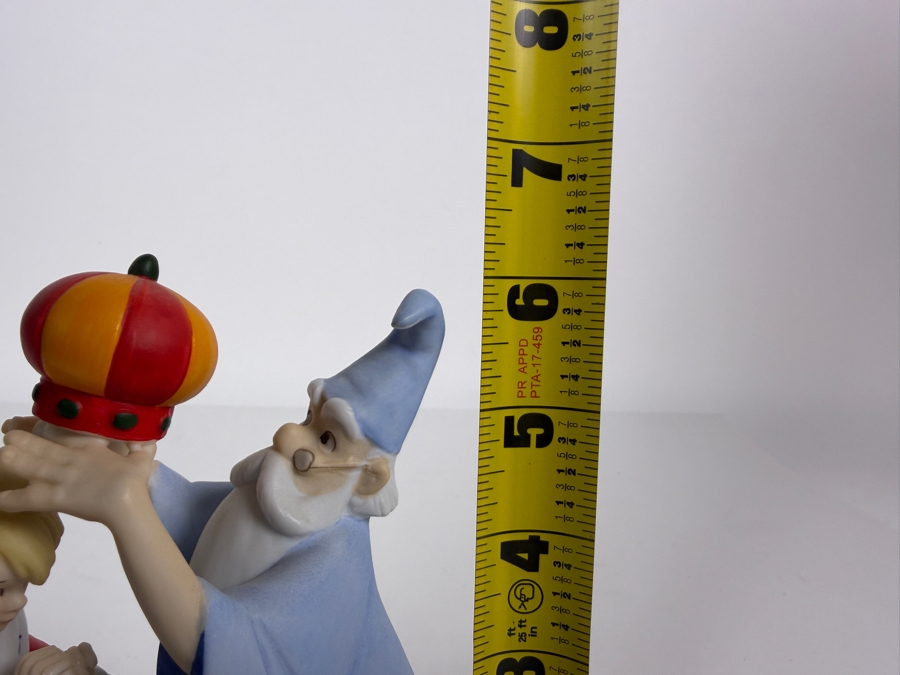 Vintage Grolier Limited Edition Disney Magic Memories The Sword In The Stone Arthur And Merlin Coronation Porcelain Figurine 6'H [Photo 10]